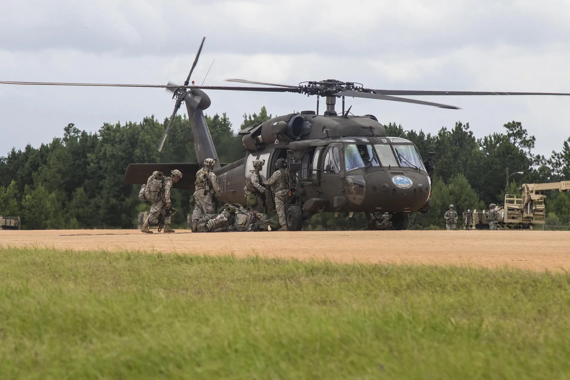 Commercial & Military GSE